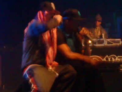 c94a589bdd47870b1d74b258d1ce3b33/1261444454-021jpg